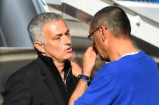 Sarri Minta Pendukung...