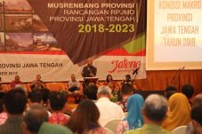 Ganjar Pastikan Tol...