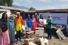 CSR Monex Serahkan Bantuan...