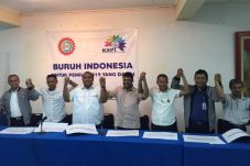 Tiga Organisasi Buruh...