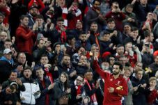 50 Gol 65 Laga, Salah...