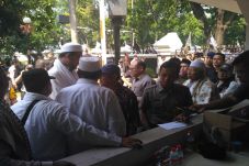 Massa Aksi Bela Tauhid...