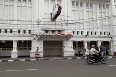Soal Nasib Old City,...