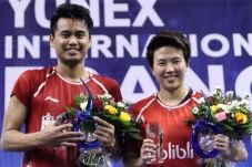 Di Paris Liliyana Natsir...
