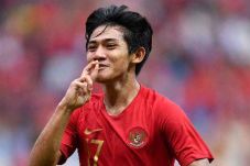 Selangkah Lagi, Skuad...