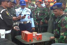 Susah untuk Hancur,...