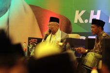 KH Maruf Amin: Ulama...