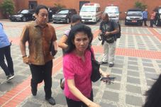 Keluarga Penumpang Pesawat...