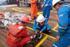 Pesawat Lion Air Jatuh...