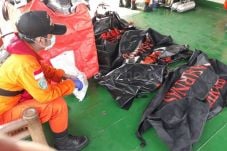 Keluarga Korban Diminta...