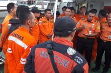 Cari Korban Lion Air...