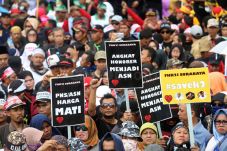 Gagal Bertemu Presiden,...