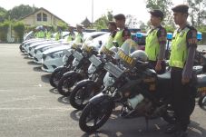 Pengendara yang Gunakan...