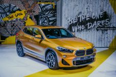 Bidik Kaum Muda, BMW...