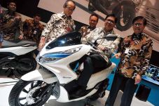 Meraba Teknologi Motor...
