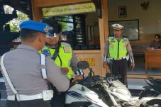 Tak Bawa STNK 6 Polisi...