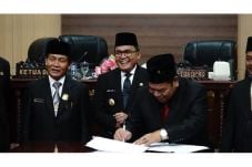 Pengesahan RAPBD Muba...