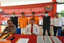 Kepala KSOP Batam Kena...