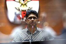 Dalami Kasus Suap Bupati...