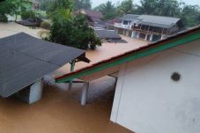 5 Tewas Akibat Banjir...