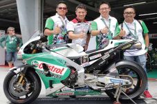 Masuk ke Paddock Tim...