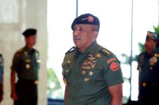 Gunakan Media Sosial...