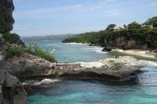 4 Pantai di Sulawesi...