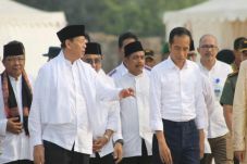 Gubernur Banten Sambut...