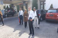 Tim Jaksa Kembalikan...