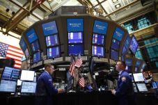 Wall Street Ditutup...