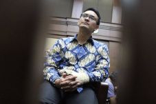 Gubernur Ganteng Zumi...