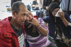 227 Keluarga Penumpang...
