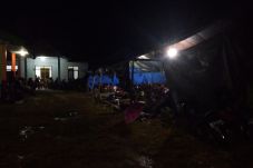 Ratusan Pengungsi Gempa...