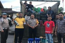 Truk Bawa Miras Ilegal...
