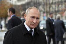 Beda dengan Trump, Putin...