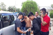 Polisi Bekuk Dua Pelaku...