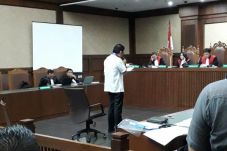 Baca Eksepsi, Lucas...