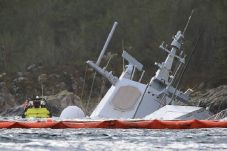 Kapal Perang Norwegia...