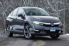 Honda Clarity PHEV Akan...