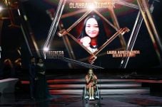 Atlet Renang Laura Aurelia...