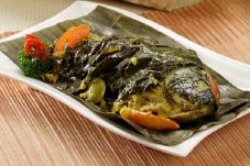 Pepes Ikan Mas Daun...