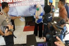 Menghilang Sebulan,...