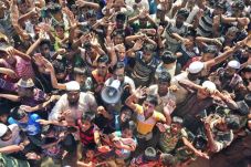 Bangladesh Batalkan...