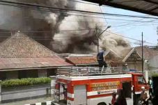 Gudang Mebel di Kuningan...