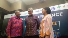 OJK Dorong Perusahaan...