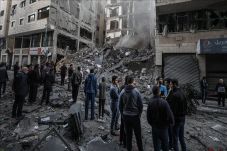 Serangan Israel Hancurkan...