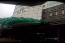 Pengadilan Sita Gedung...
