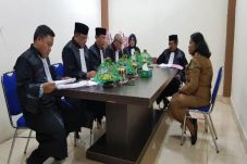 Melanggar Kode Etik,...
