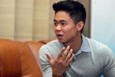 Dennis Hadi, Lebih Enjoy...
