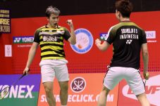 Bidikan Marcus/Kevin...